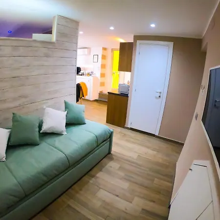 Blumon House * Nápoles