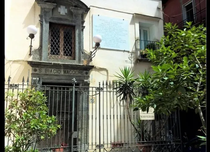 Blumon House *