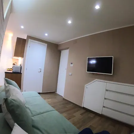 Blumon House * Neapel