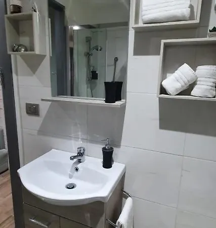 Blumon House Apartment *